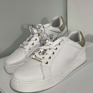 GUESS Women's White and Gold Sneakers